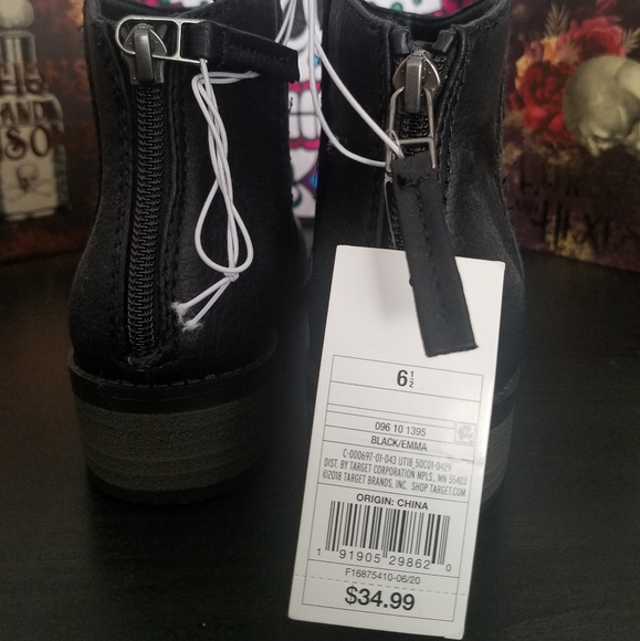 Universal thread ankle booties - Picture 7 of 8